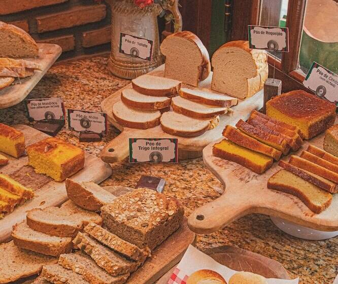 هتل Italian Palace