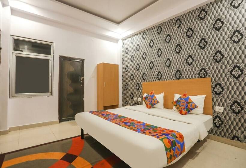 Fabhotel Pranjul Inn