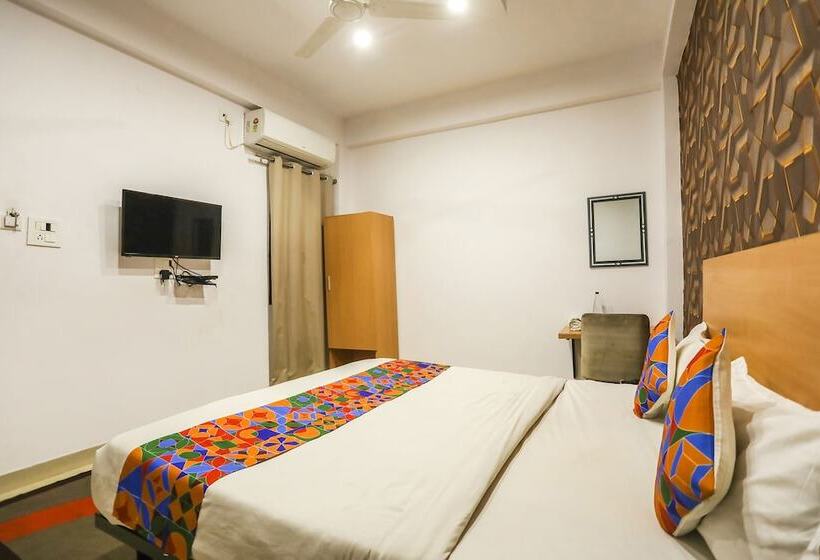 Fabhotel Pranjul Inn