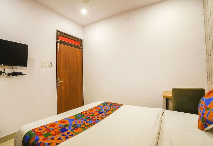 Fabhotel Pranjul Inn