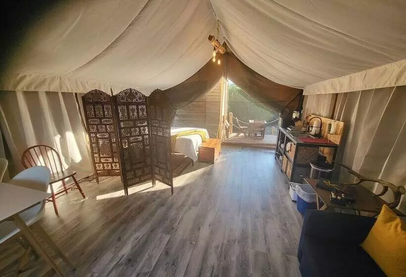 Maaseutuhotelli Lost Horizon Texas