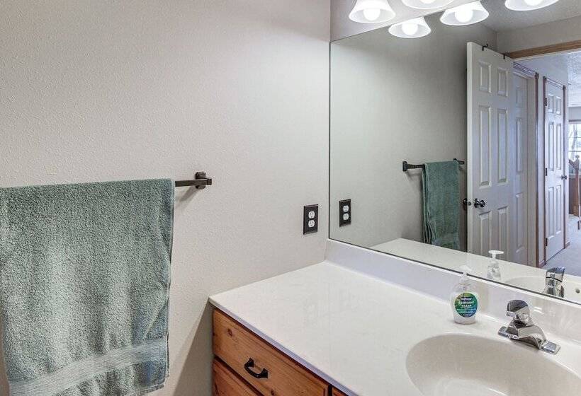 Pelican Rapids Lake House W/ Water Views + Dock!