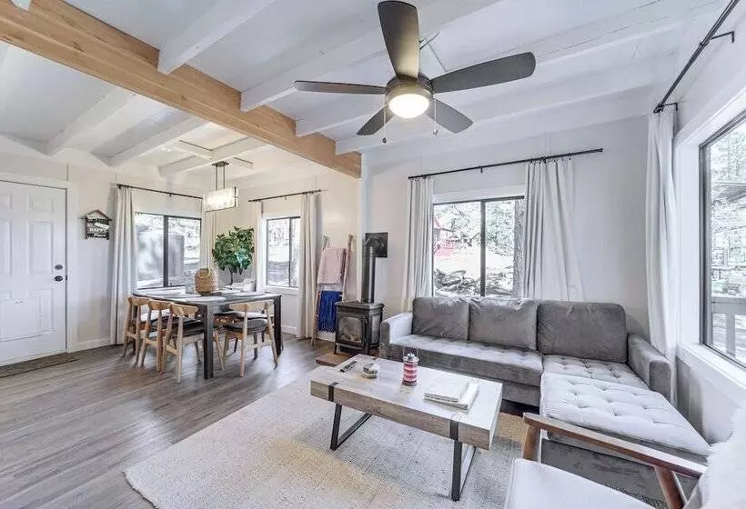 Nearby Hiking: Pet Friendly Cabin In Mormon Lake