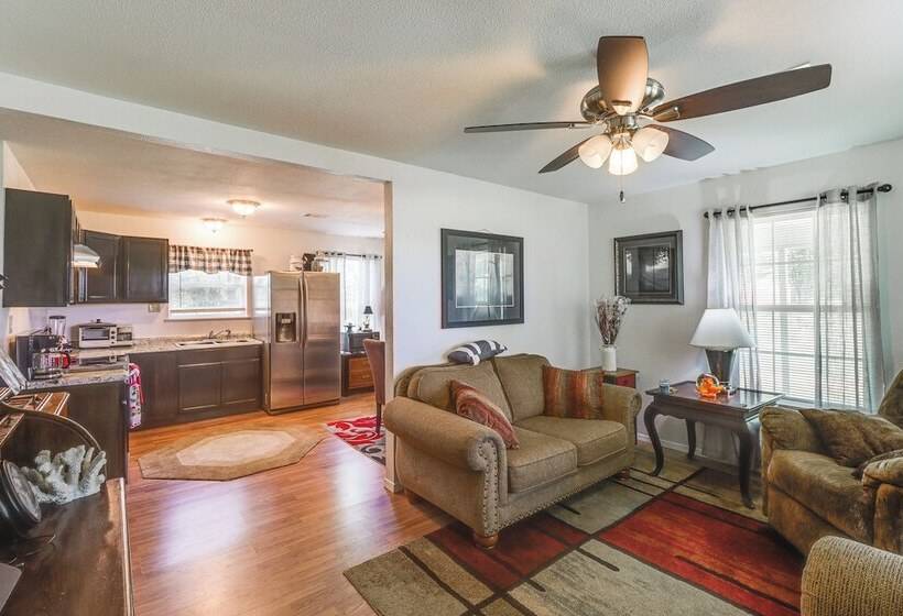 Quiet Atkins Home W/ Porch   Near Arkansas River!