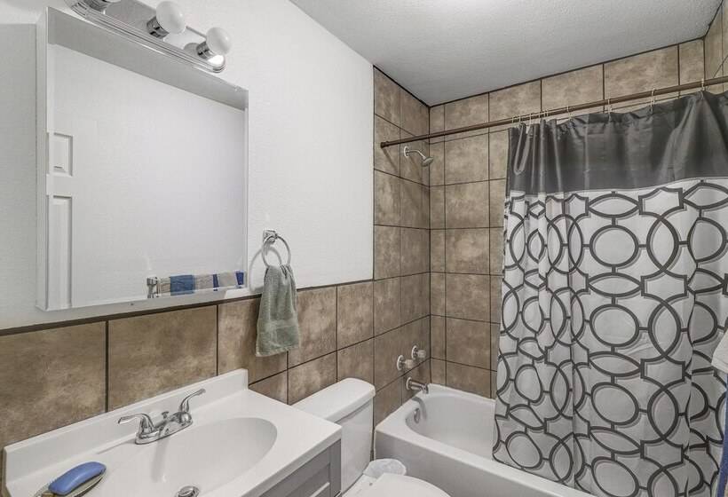 Quiet Atkins Home W/ Porch   Near Arkansas River!