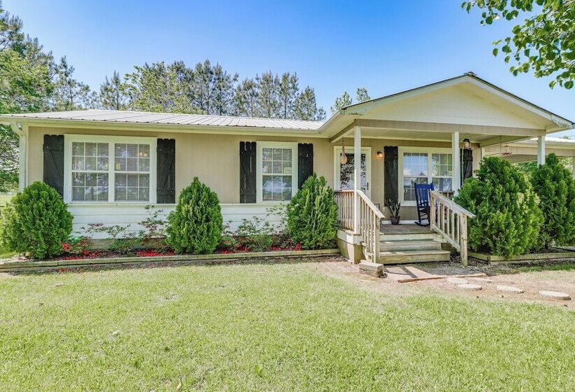 Quiet Atkins Home W/ Porch   Near Arkansas River!