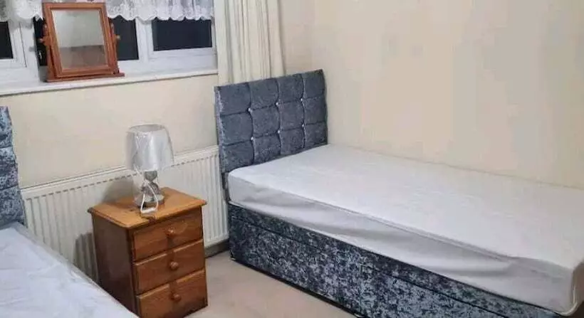 Residenssi 3br House/garden/patio/7 Guests/fireplace/parking