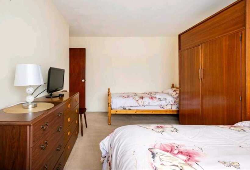 레지던스 3br House/garden/patio/7 Guests/fireplace/parking