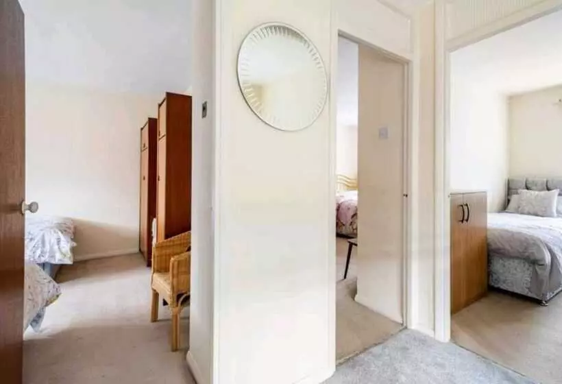 Residenssi 3br House/garden/patio/7 Guests/fireplace/parking