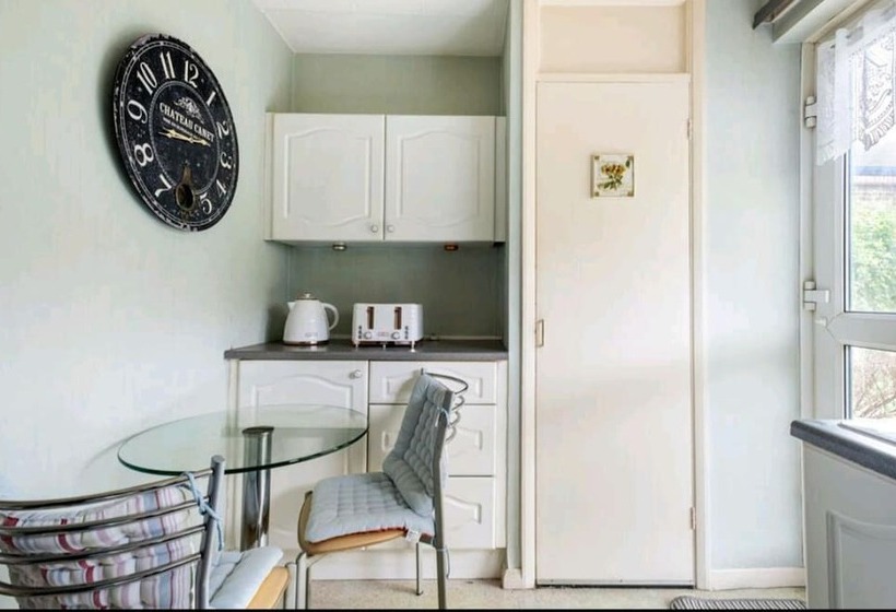 레지던스 3br House/garden/patio/7 Guests/fireplace/parking