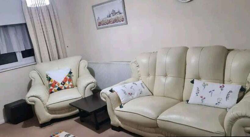 레지던스 3br House/garden/patio/7 Guests/fireplace/parking