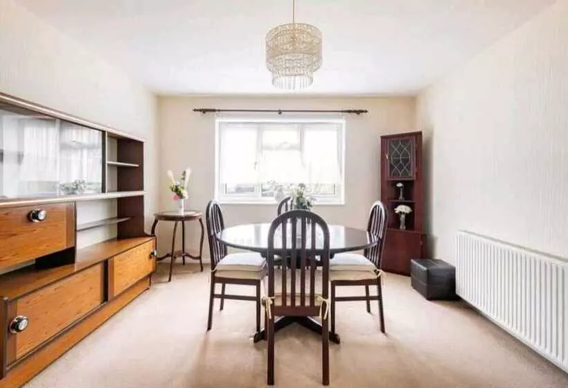 Residenssi 3br House/garden/patio/7 Guests/fireplace/parking