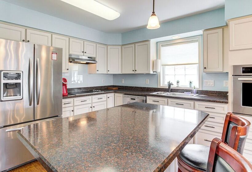 Selbyville Canal Front Home Near Beaches & Shops!