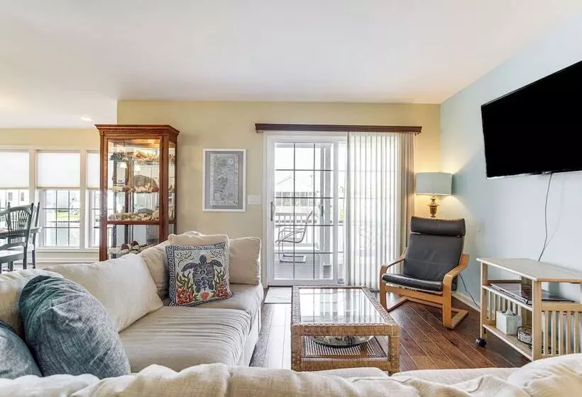 Selbyville Canal Front Home Near Beaches & Shops!