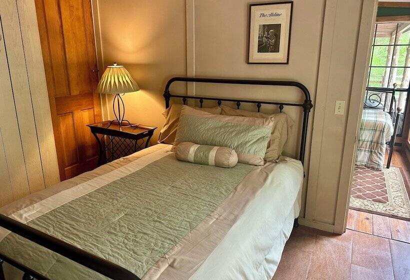 Stag Leap Cabins & Extended Stays