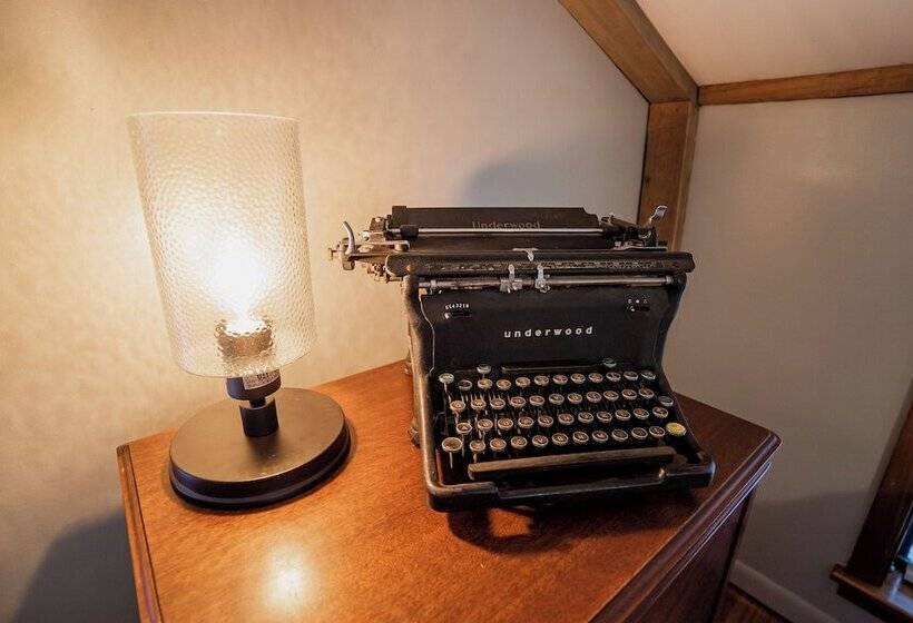 Stag Leap Cabins & Extended Stays