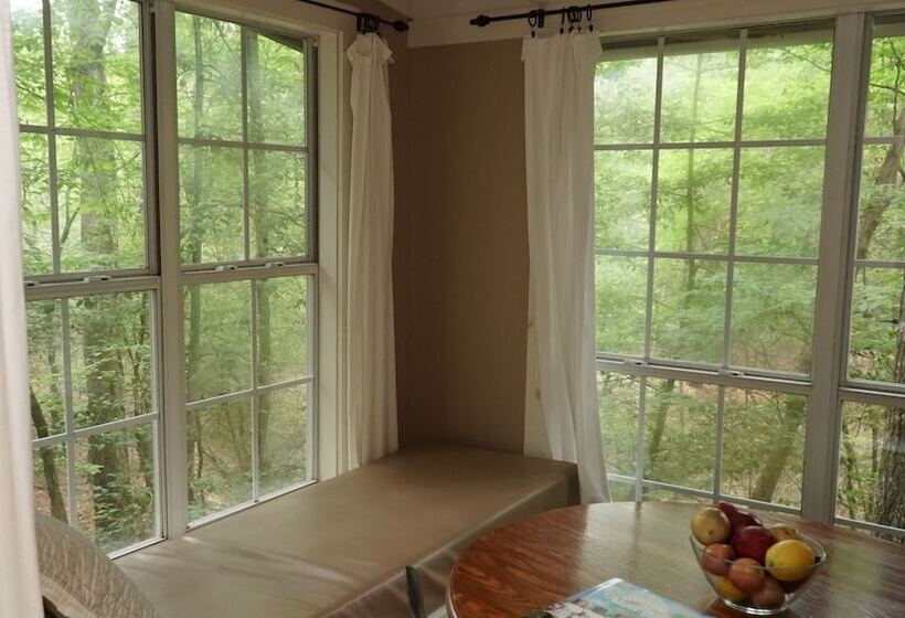 Stag Leap Cabins & Extended Stays