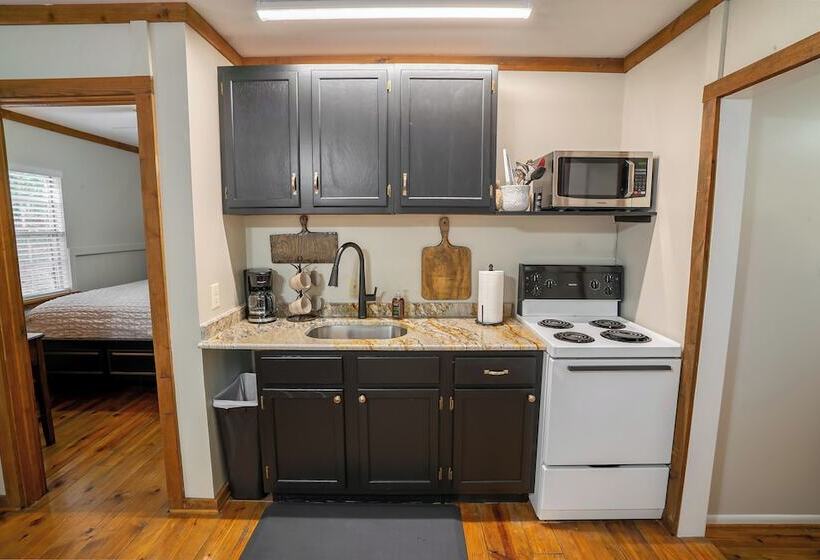 Stag Leap Cabins & Extended Stays