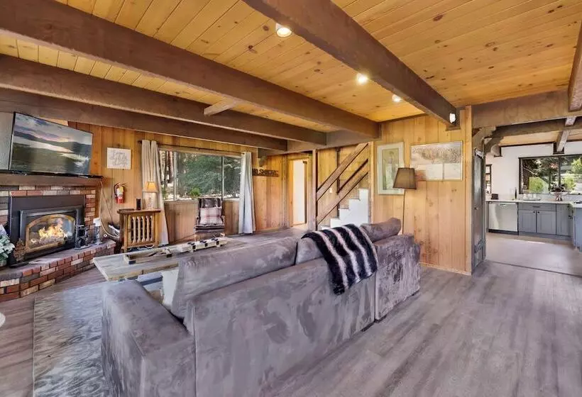 Bear Cabin #1976