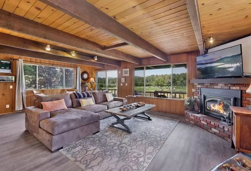 Bear Cabin #1976