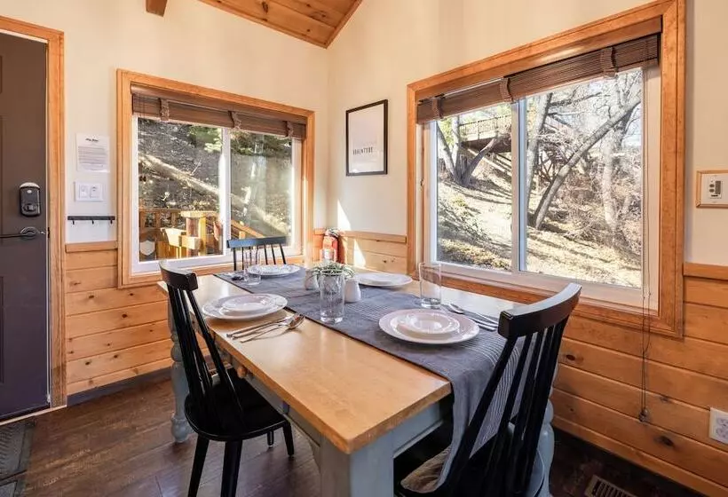 Black Oak Cabin #1977