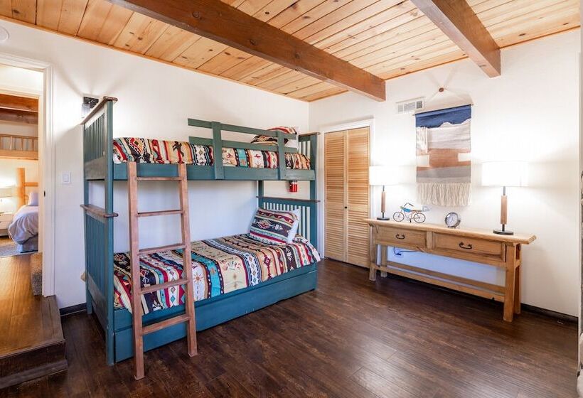 Black Oak Cabin #1977