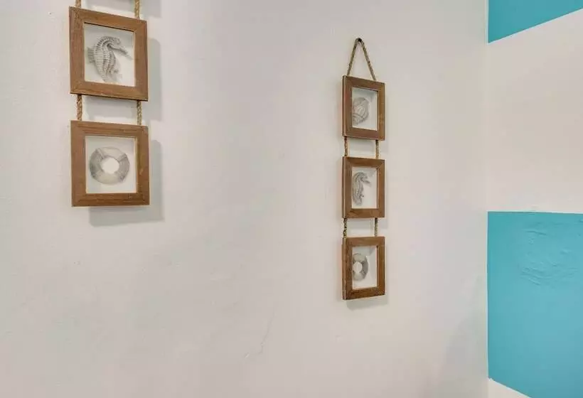 Hollywood Beach Bungalow Near Golf: Pets Welcome!