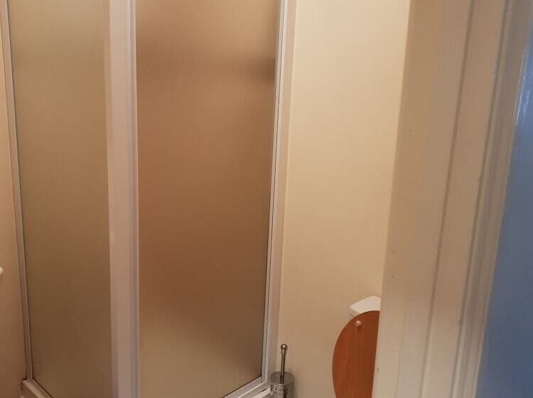 客栈  The Pink Geranium