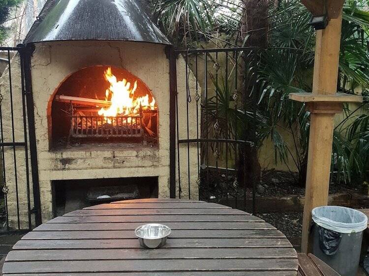 客栈  The Pink Geranium