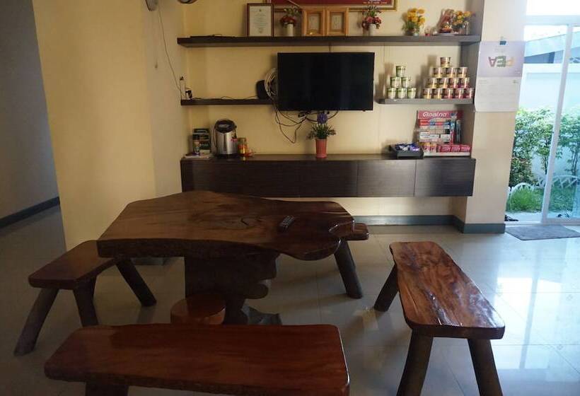 فندق Lomthong Place