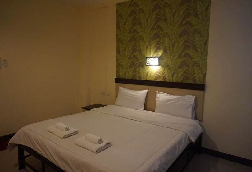 فندق Lomthong Place