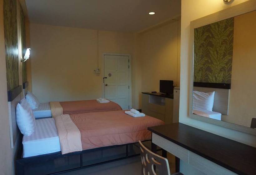 فندق Lomthong Place