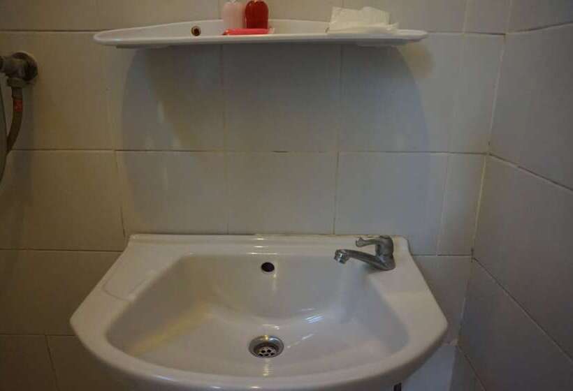 فندق Lomthong Place