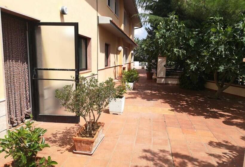 בית מלון כפרי Ristorante La Collina