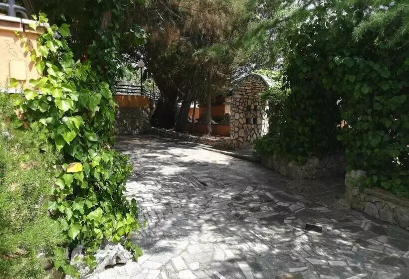 ホテル Ristorante La Collina