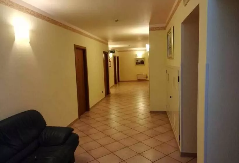 ホテル Ristorante La Collina