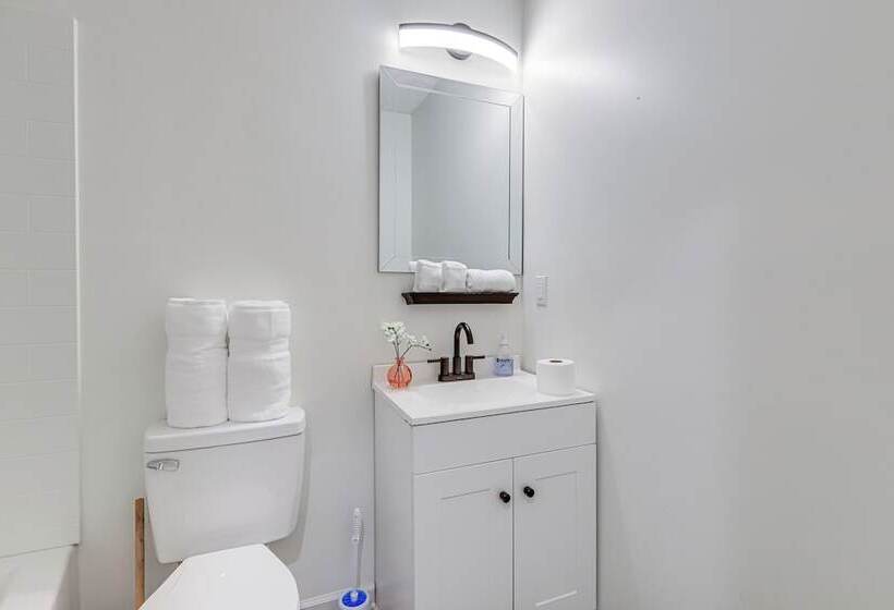 Modern Conyers Retreat   9 Mi To Arabia Mountain!