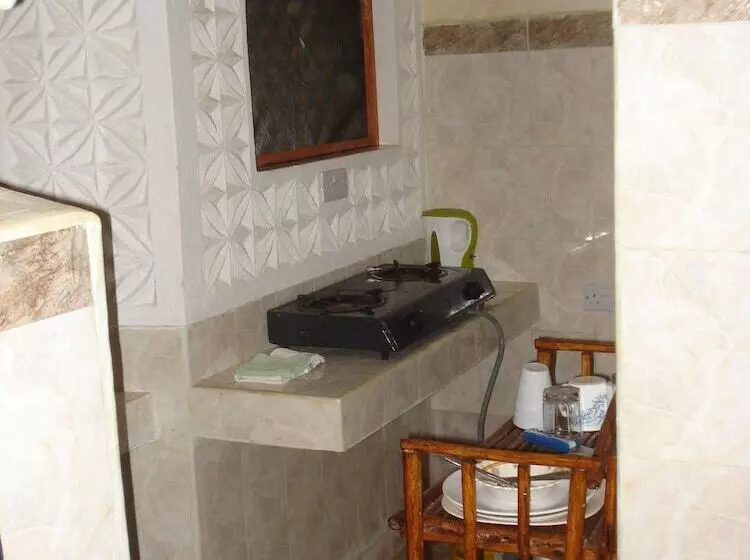 پانسیون Coconut Beach Apartments