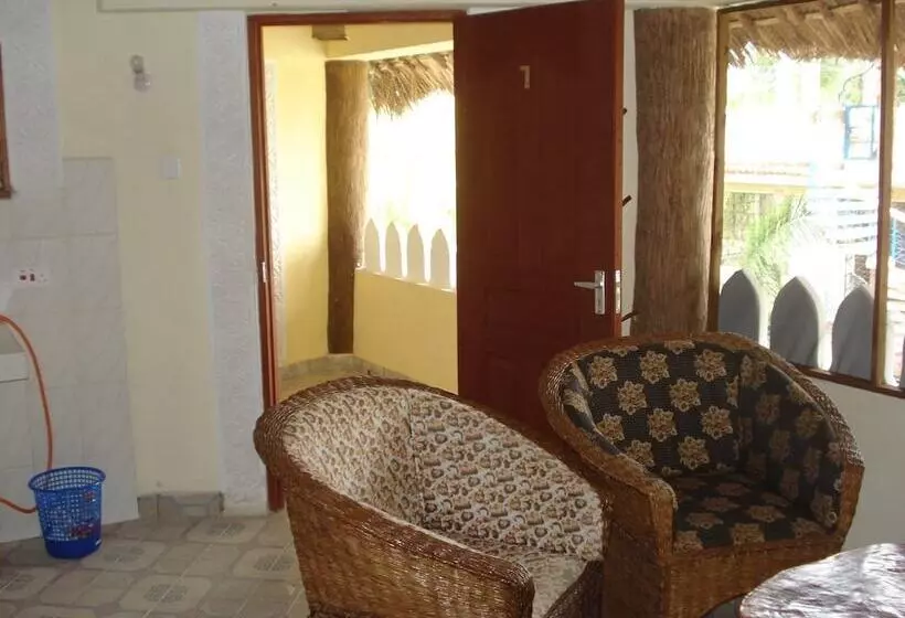 پانسیون Coconut Beach Apartments