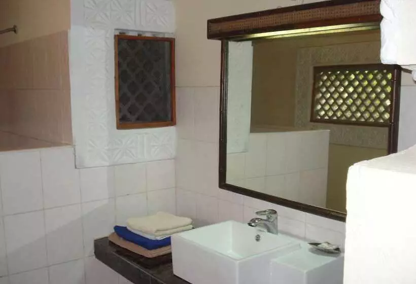 پانسیون Coconut Beach Apartments