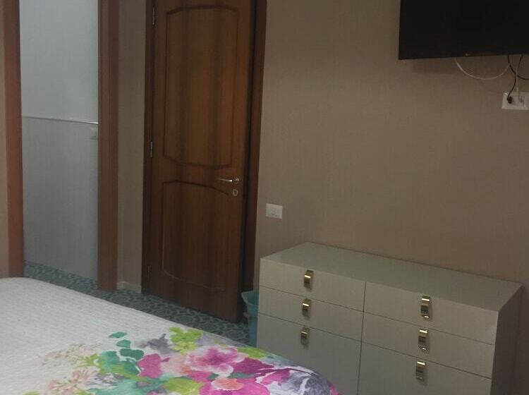 پانسیون Salernoportodamare Train Station Room