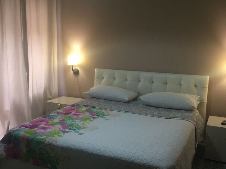 پانسیون Salernoportodamare Train Station Room