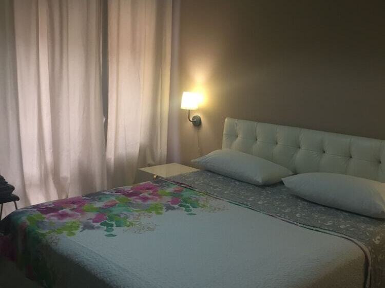 پانسیون Salernoportodamare Train Station Room