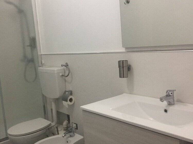 پانسیون Salernoportodamare Train Station Room