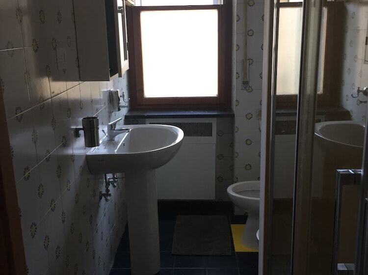 پانسیون Salernoportodamare Train Station Room