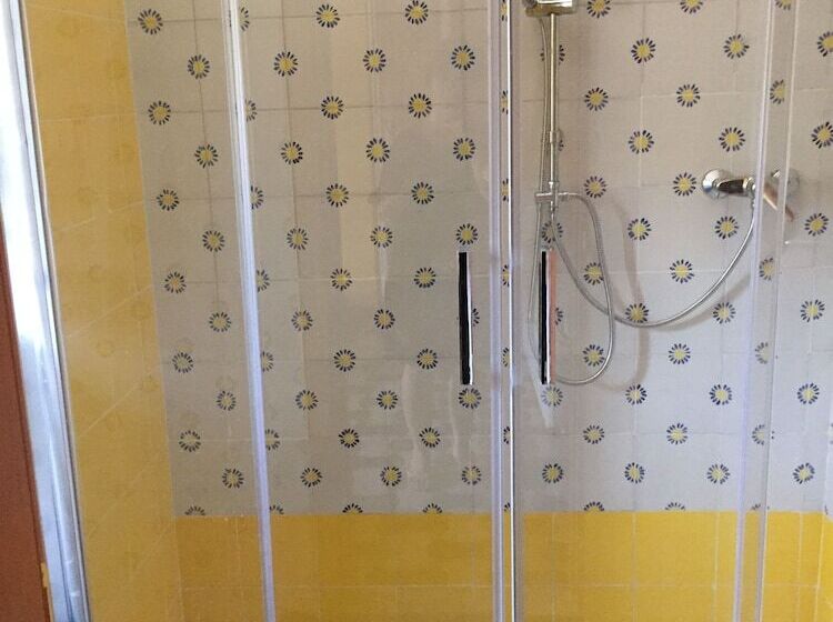 پانسیون Salernoportodamare Train Station Room