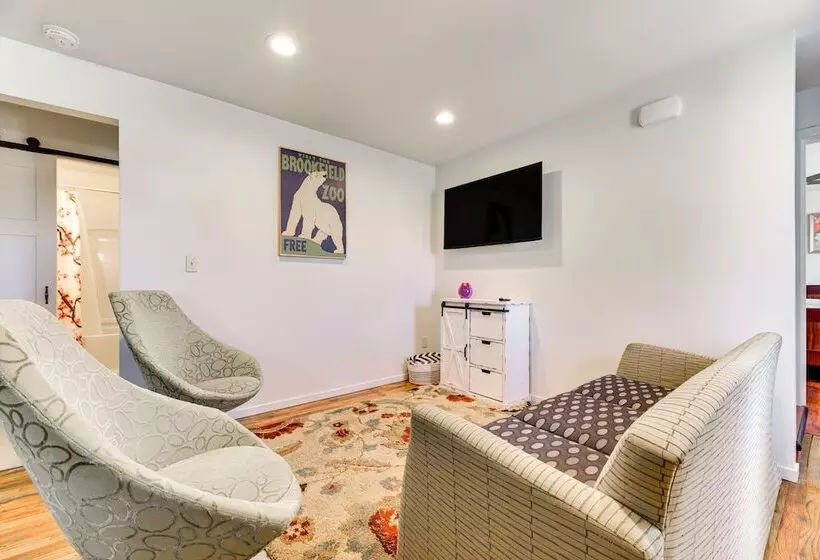 Pet Friendly Home: 29 Mi To Olympic National Park!