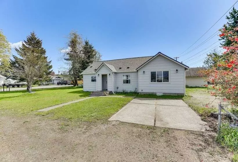 Pet Friendly Home: 29 Mi To Olympic National Park!