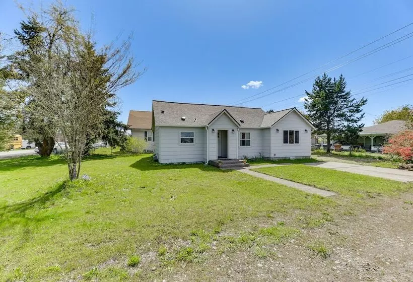 Pet Friendly Home: 29 Mi To Olympic National Park!