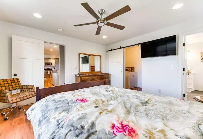 Pet Friendly Home: 29 Mi To Olympic National Park!
